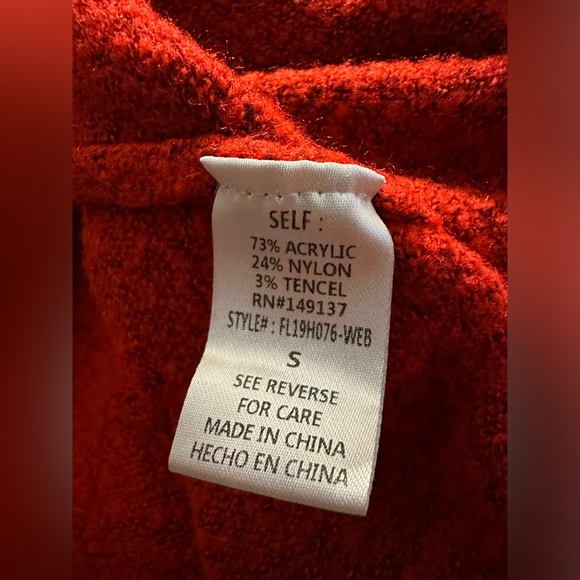 Red Sweater Tiered Ruffled Sleeve Pullover Oversized Sweater  ~ Size S ~ Women’s - Picture 6 of 8